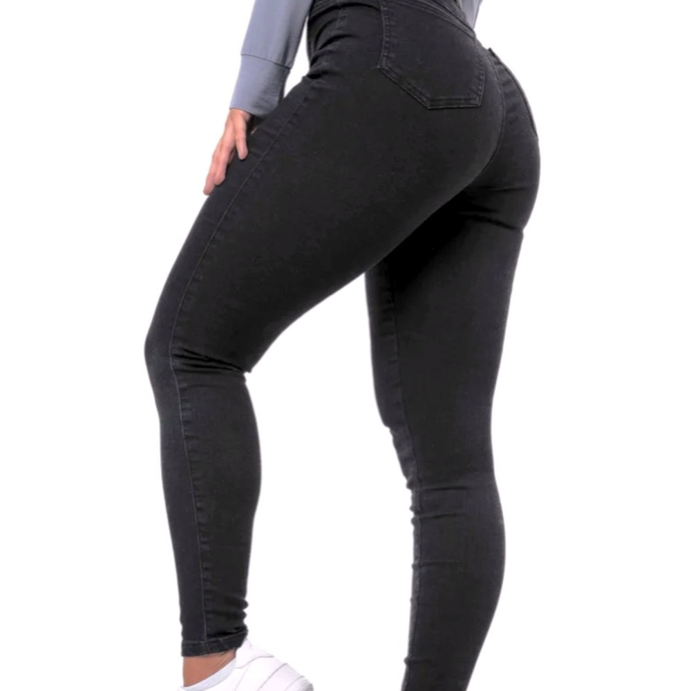 Fitjeans countour in black.